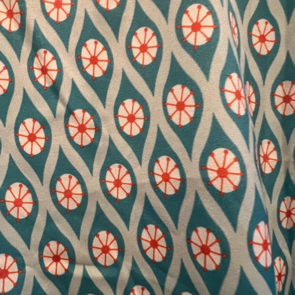 NWOT-Women’s button down blouse - Picture 5 of 6